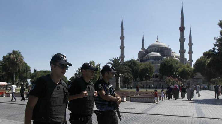 В Турции арестованы 283 члена президентской гвардии