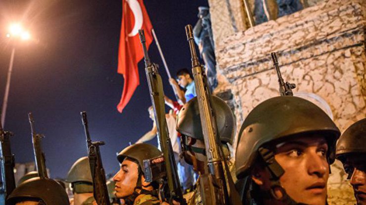 В Турции после попытки переворота люди массово меняют работу 