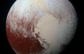 1-е место: Участок поверхности западного полушария Плутона