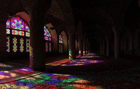 2-е место: Интерьер мечети Мечеть Насир-ол Молк (Nasir-ol-Molk), Шираз, Иран