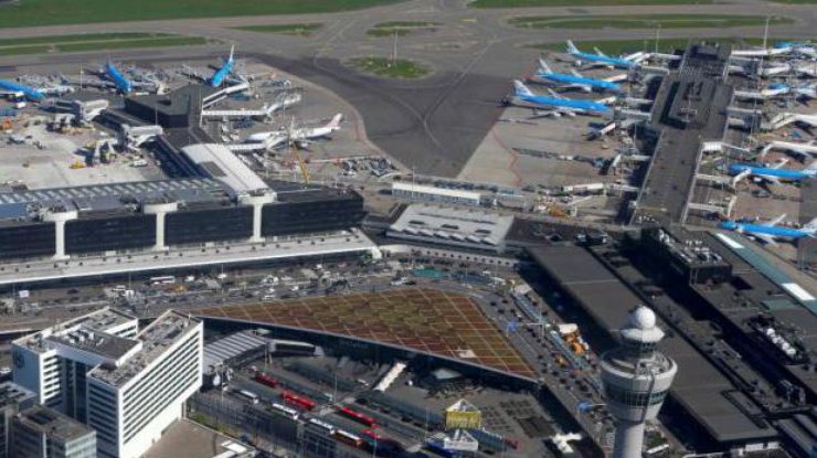 В аэропорту Амстердама ввели усиленный режим безопасности. Фото: Reuters