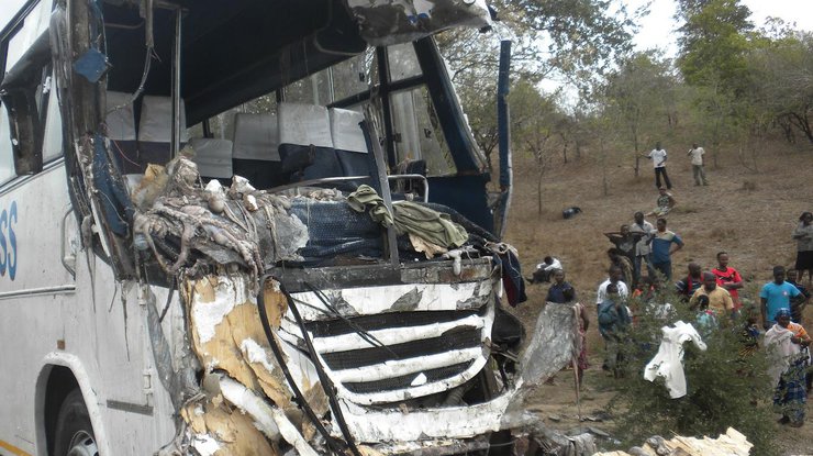 В Танзании 30 человек погибли при столкновении автобусов