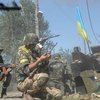 Украинских военных на Донбассе обстреляли из минометов и артиллерии