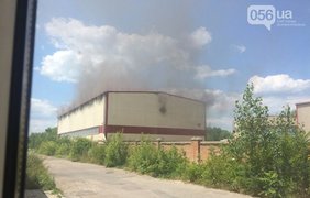 В Днепре загорелся завод Фото: 056.ua 