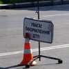 В Тернополе водитель маршрутки сбил мать с ребенком (фото)