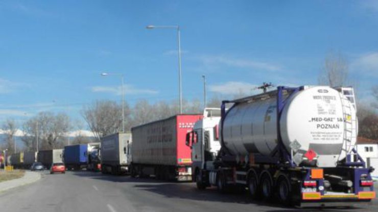 Россия не пускает грузовые авто и вагоны с территории Украины