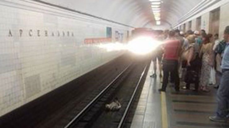 В метро Киева мужчина упал на рельсы Фото: из открытых источников 