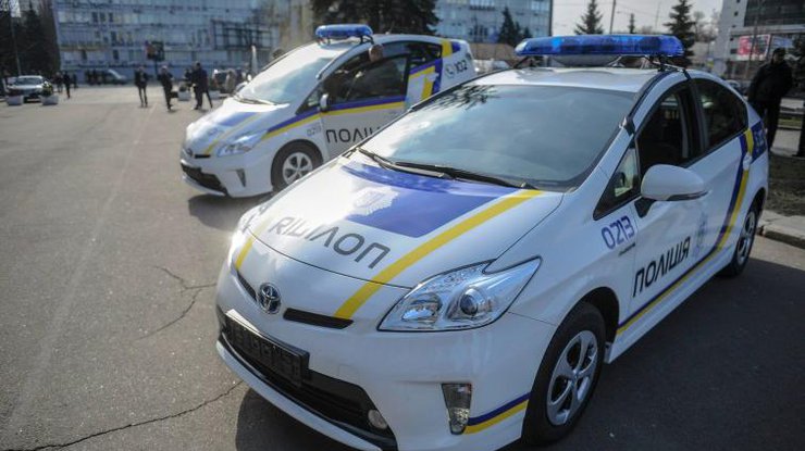 В Украине полиция массово будет останавливать авто 