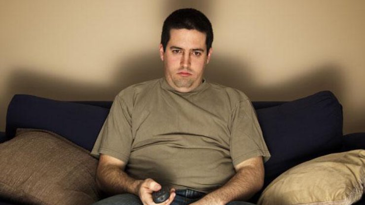 Длительный просмотр телевизора опасен для мужского здоровья