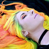 Девушка удивила мир фантастическими волосами цвета радуги (фото) 