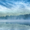 Астрономы сняли необыкновенное свечение серебристых облаков над озером (фото,видео)