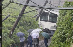 Ураган в Японии Фото: AFP