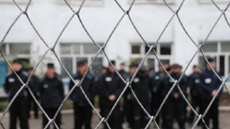 Украинских заключенных массово отправляют в Россию