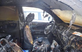 В Киеве сожгли автомобиль известному догхантеру