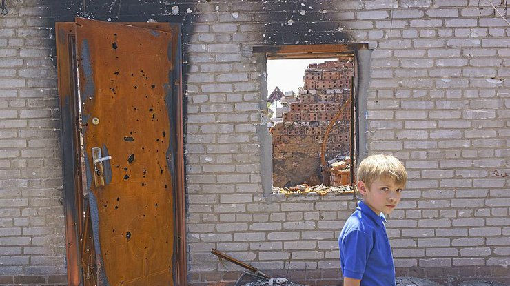 В Авдеевке боевики разрушили жилые дома 