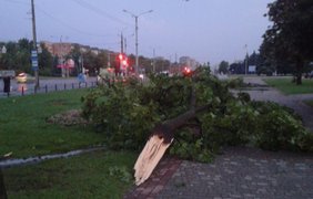 Ливень в Харькове: потоп, разрушенный дом и двое погибших