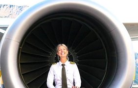 Мария Петерсон стала народным секс-символом авиации