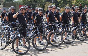 В Харькове полиция пересела на велосипеды