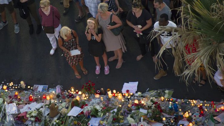 Теракт в Ницце: число жертв увеличилось до 85 человек