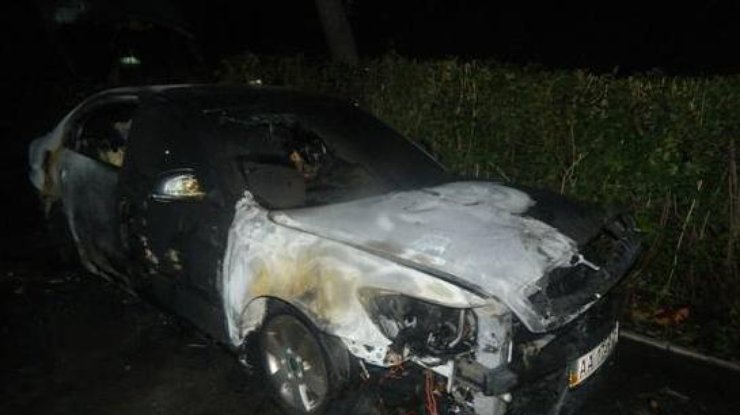 В Киеве подожгли автомобиль адвоката