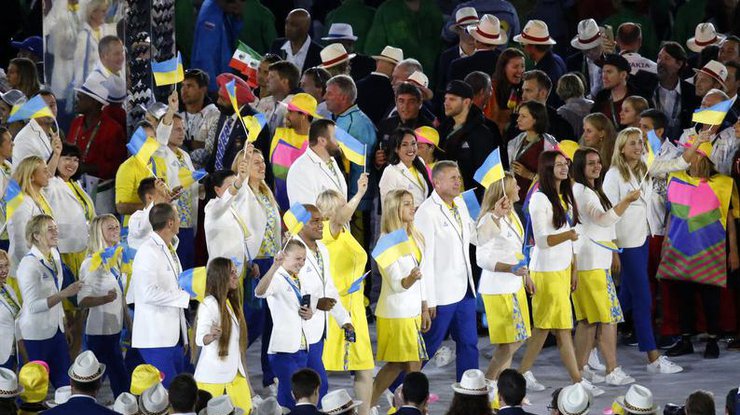 Сборная Украины прошла в параде наций на открытии Олимпиады-2016