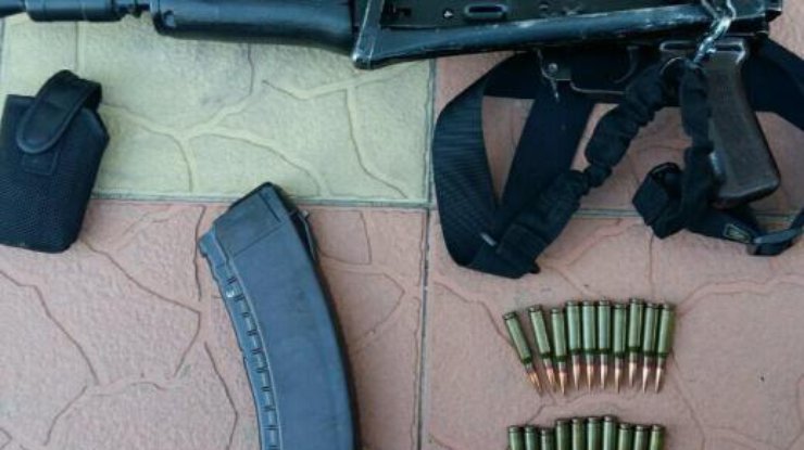 Полиция изъяла большой арсенал оружия. Фото: Андрей Крищенко