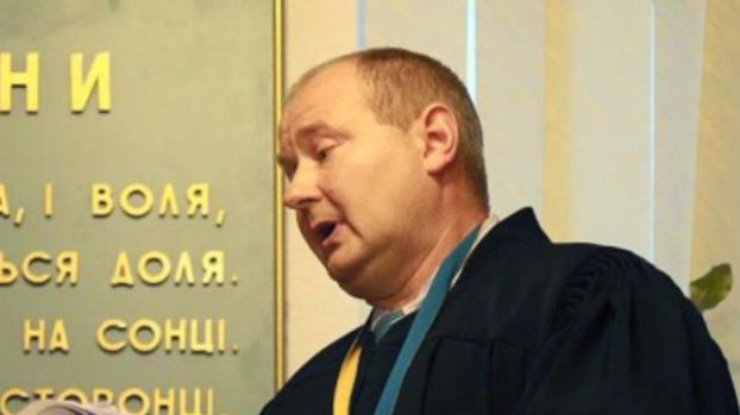 Суд разрешил задержать судью Чауса (фото: strana.ua)