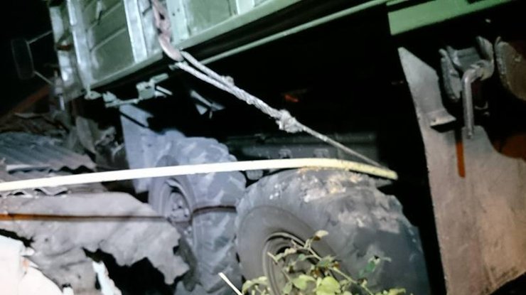 В Харькове грузовик разгромил жилой дом. Фото: Вячеслав Мавричев.