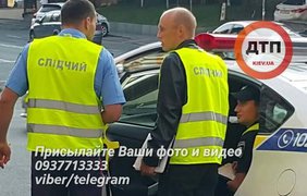 В центре Киева столкнулись "Toyota Prius" и "Chevrolet Lacetti"