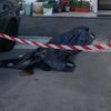 В Киеве из многоэтажки выпал парень (фото) 
