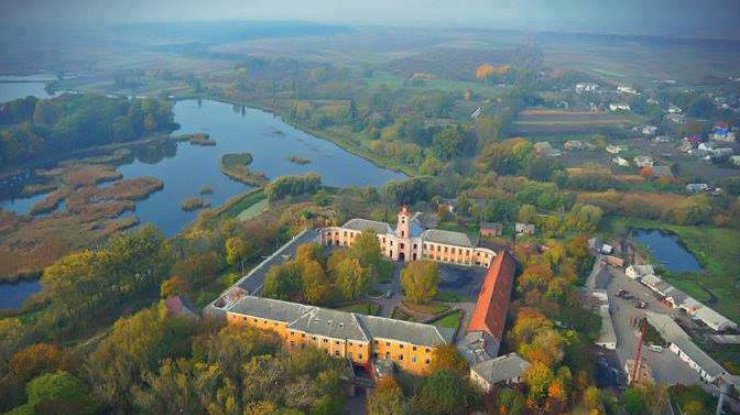 ТОП-10 самых невероятных замков Украины 