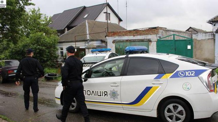 Во Львовской области водитель микроавтобуса наехал на полицейского