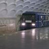 В Харькове девушка упала на рельсы метро
