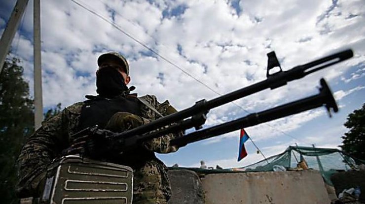 Боевики "поливают" украинских военных из станковых гранатометов – штаб АТО 