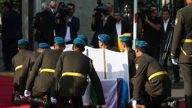 Президента Узбекистана Каримова похоронили в Самарканде