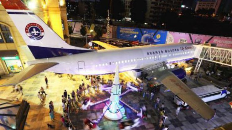 В Китае открыли ресторан в Boeing-737