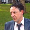 В Молдове министра финансов облили молоком (видео)