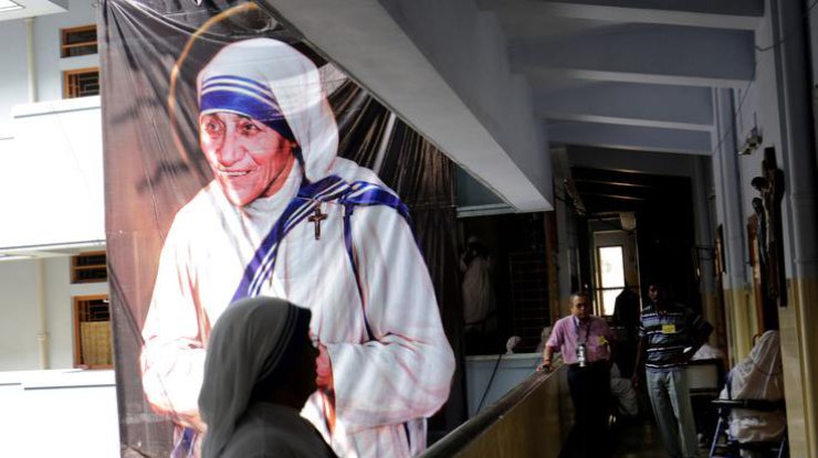 Ватикан канонизирует мать Терезу 