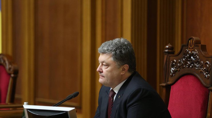 Порошенко не исключил объявления военного положения в Украине