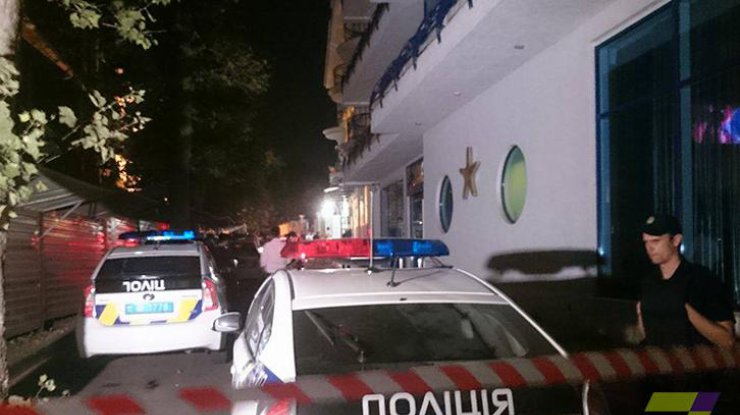 В Одессе неизвестные захватили гостиницу с заложниками