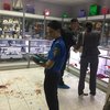 У Києві злочинці зі зброєю напали на ювелірний магазин