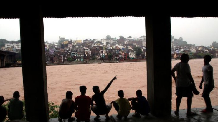 Наводнение в Индии: число погибших возросло до 204