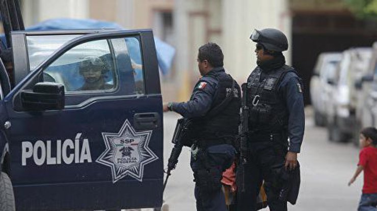 В Мексике злоумышленники сбили самолет полиции