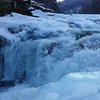 В Ивано-Франковской области замерз крупнейший каскадный водопад (фото)
