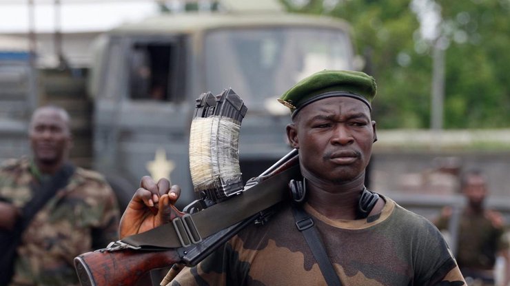 В Кот-д'Ивуаре военные заблокировали город и требуют переговоров
