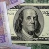 Курс доллара в Украине продолжает снижаться