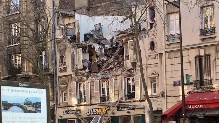 В пригороде Парижа произошел взрыв 