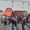 В Индии поезд сошел с рельсов, погибли 36 человек (фото)