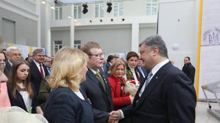 Порошенко присвоил звание Герой Украины Жемчугову