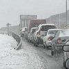 Киев остановился в пробках из-за снега 